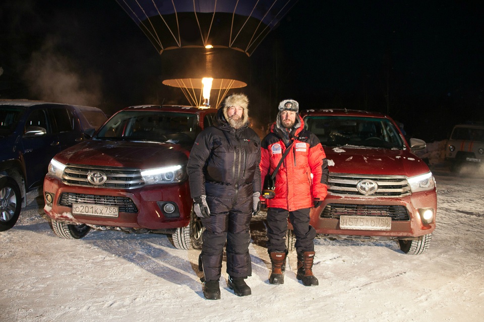 Toyota Hilux_Konukhov_1.jpg
